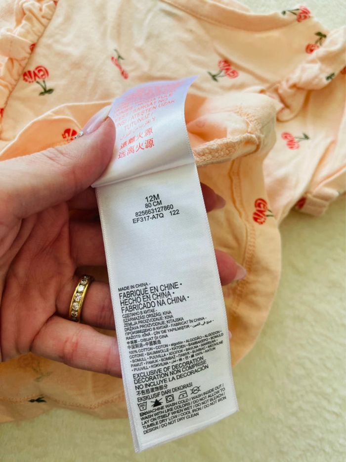 Robe corail Levi’s 12 mois 80cm avec sa culotte/cache couche - photo numéro 5