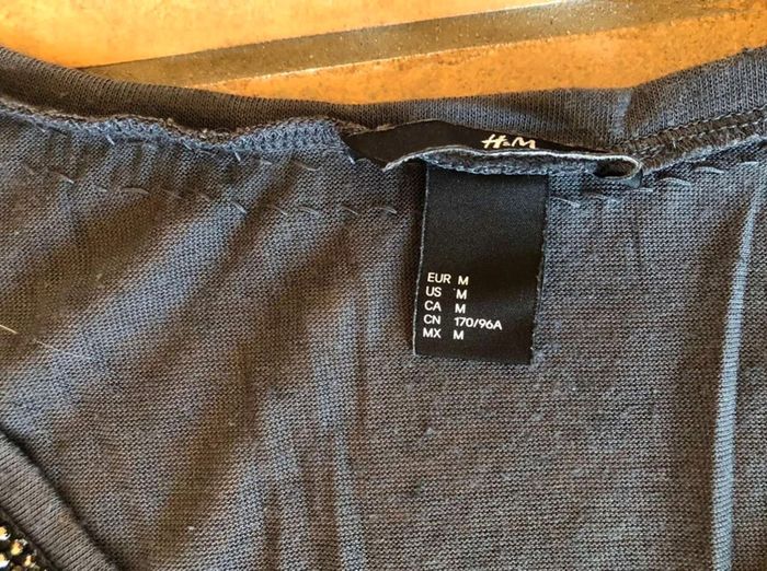 Tee shirt H&M (M) très bon état - photo numéro 4