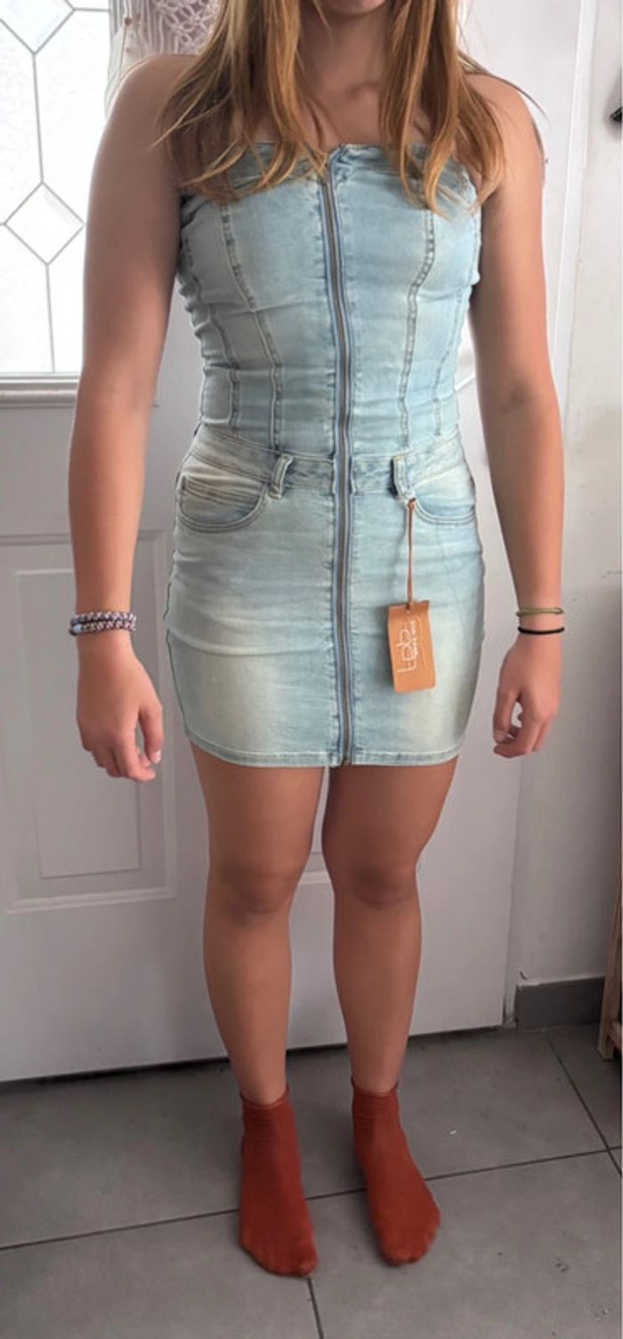 Robe bustier en jean marque LPB taille s / 36 - photo numéro 4