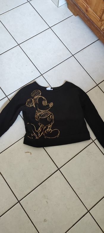 Pull Disney taille S