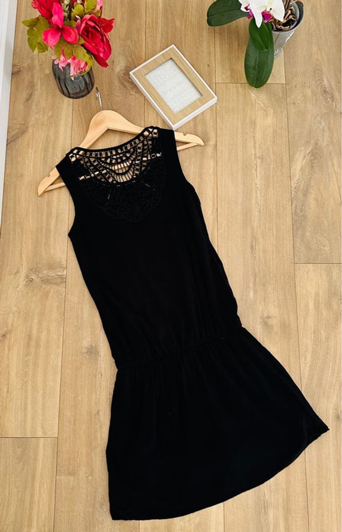 Jolie robe cache-cache - photo numéro 3
