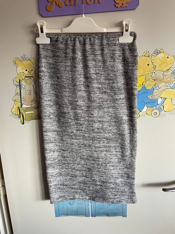 Jupe mi-longue grise, taille S, marque Mim 
