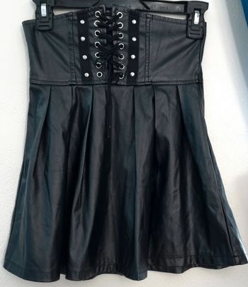 Jupe simili neuve