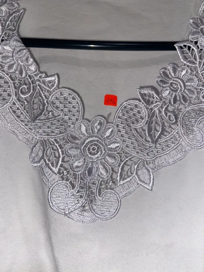Débardeur blanc à dentelle - photo numéro 3
