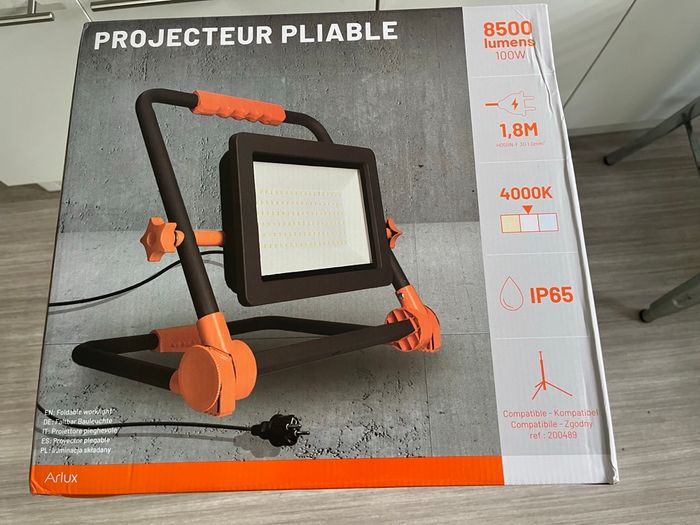 Projecteur pliable Arlux filaire 8500 lumens 100W