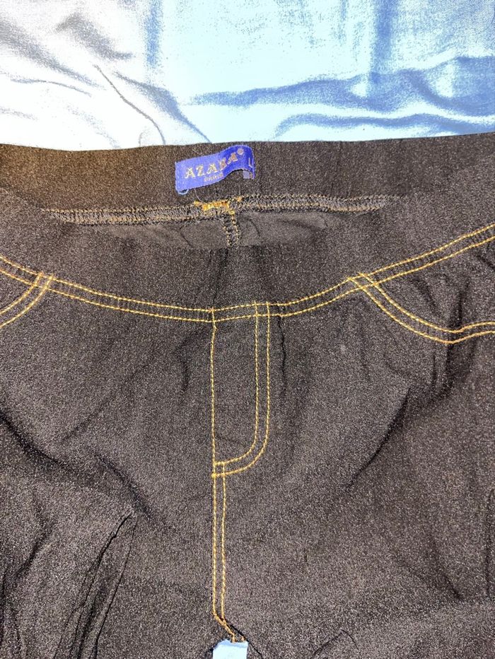 Pantalon en jean taille L en très bon état - photo numéro 4