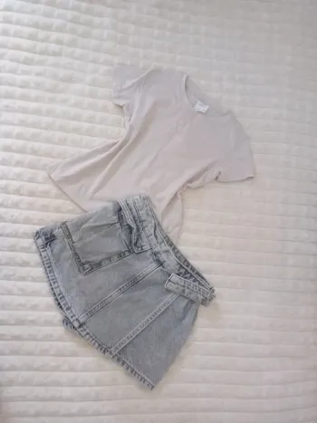 Ensemble fille Tshirt +jupe denim 6ans Zara 🩶🌼