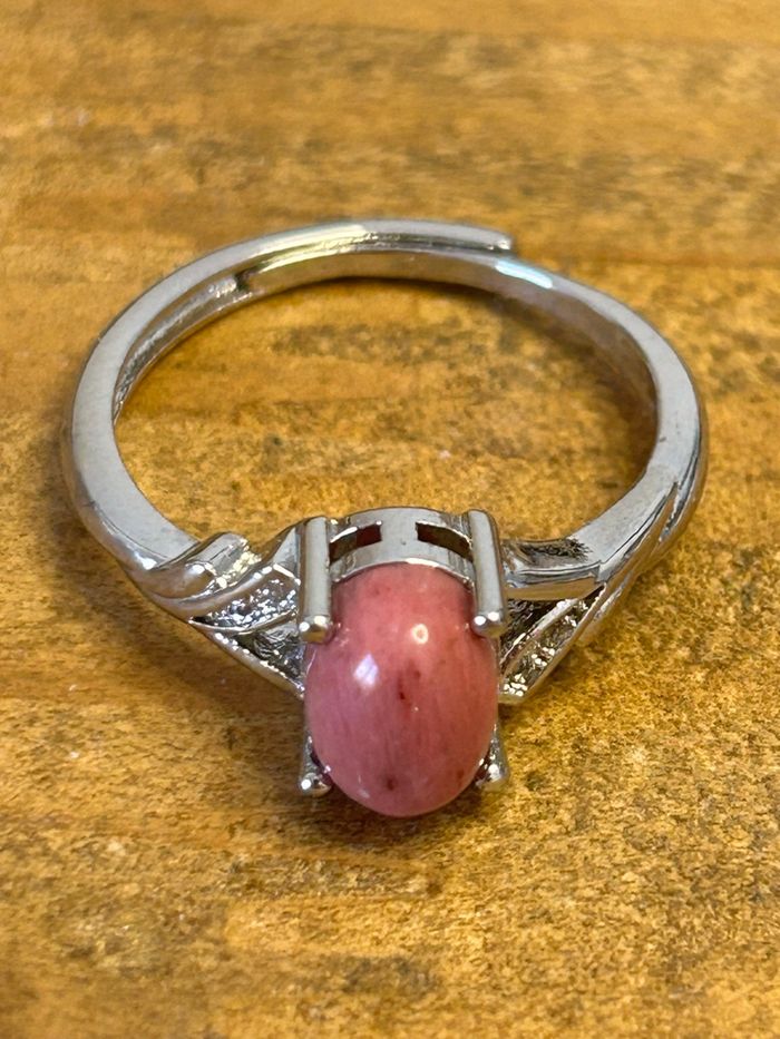 Bague réglable en laiton et en rhodonite – Amour & Guérison émotionnelle - photo numéro 4