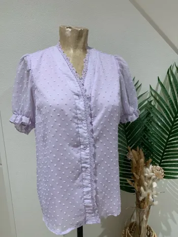 Jolie chemise manches courtes doublée broderie devant femme