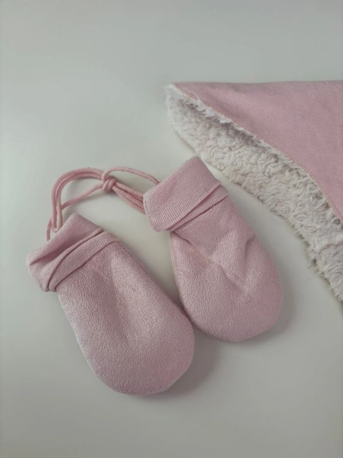 Ensemble bonnet moufles Winnie L’ourson- taille 1-3 mois - Disney - photo numéro 4