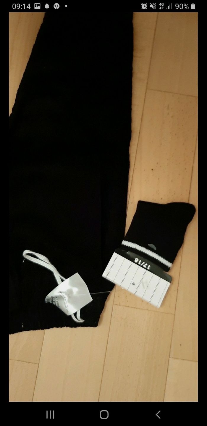 Pantalon neuf et chaussette 12 mois garçon - photo numéro 2