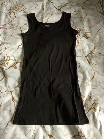 Robe noir u essentielle taille 42