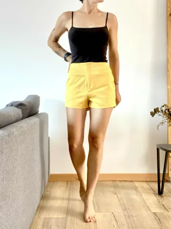 Short vintage jaune – Taille 38 – bon état