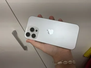 Apple_16_pro_max.