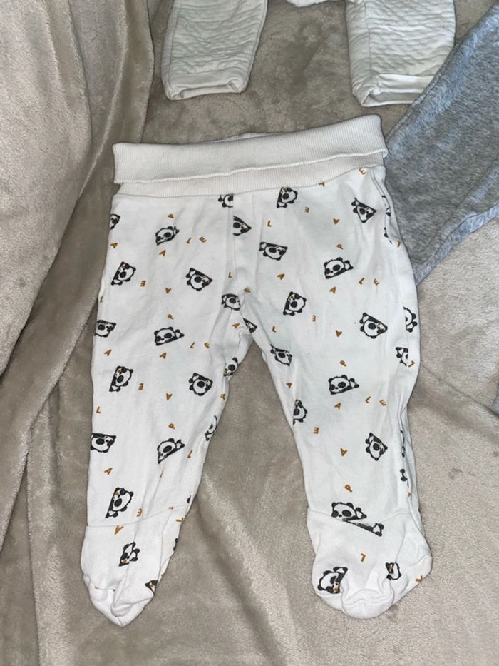 Lots 3 pantalons 6 mois - photo numéro 2