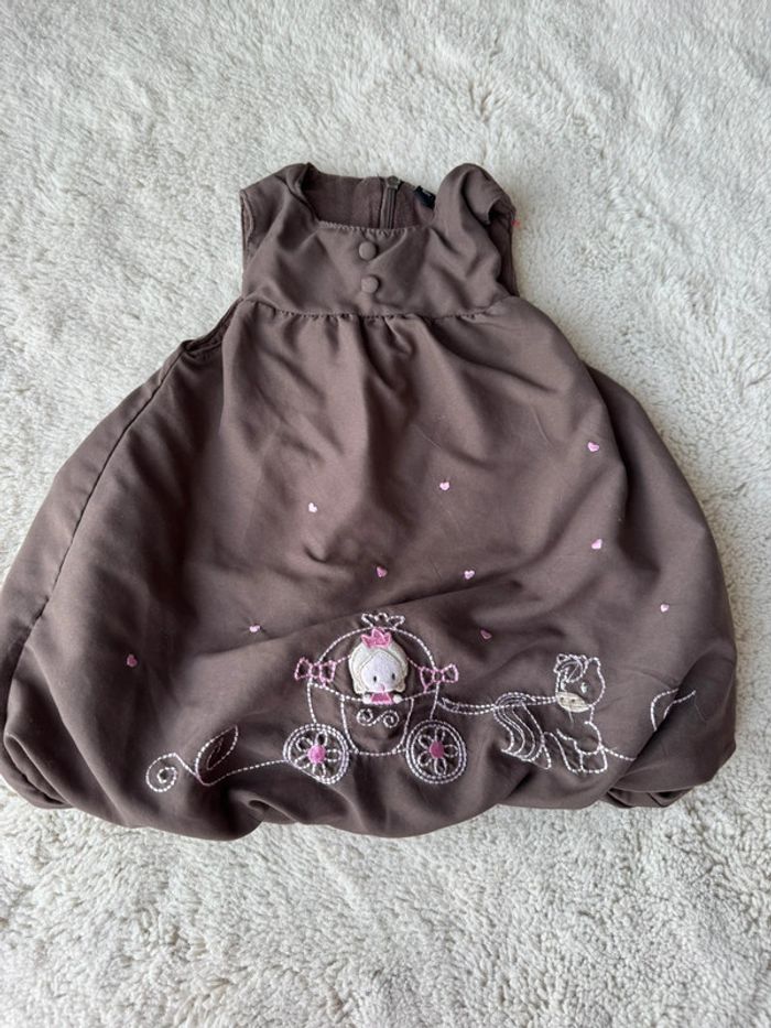 👗 robes lot de 4 - bébé fille 6 mois - très bon état - Kiabi verbaudet - photo numéro 12
