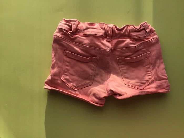 Short fille - photo numéro 3