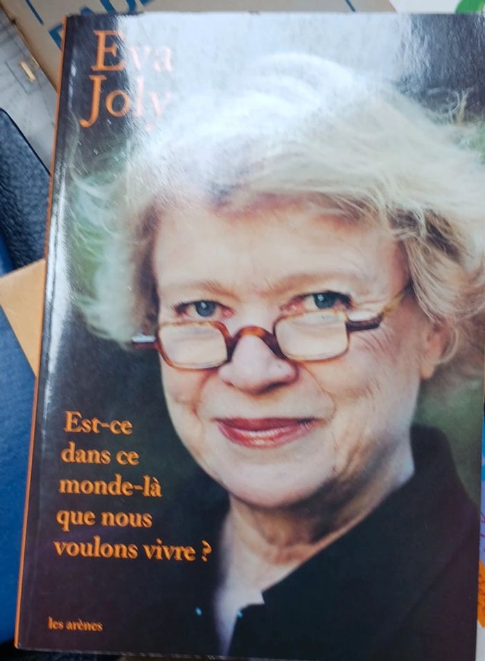 Livre " est ce que ce monde la que nous voulons vivre ?
