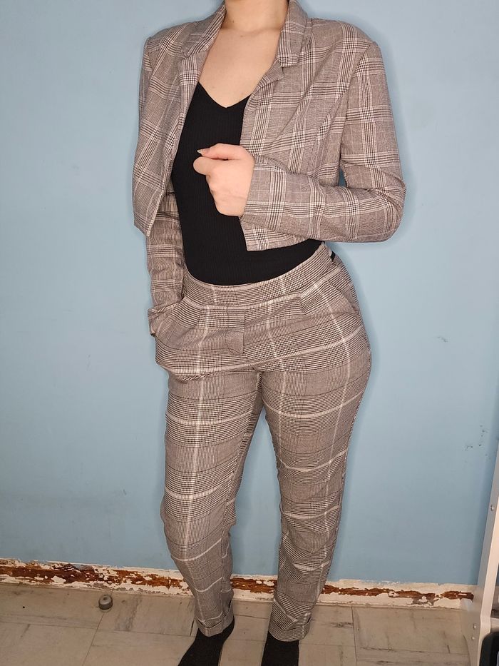 Ensemble veste et pantalon à rayures Tartan gris clair comme neuf - photo numéro 3