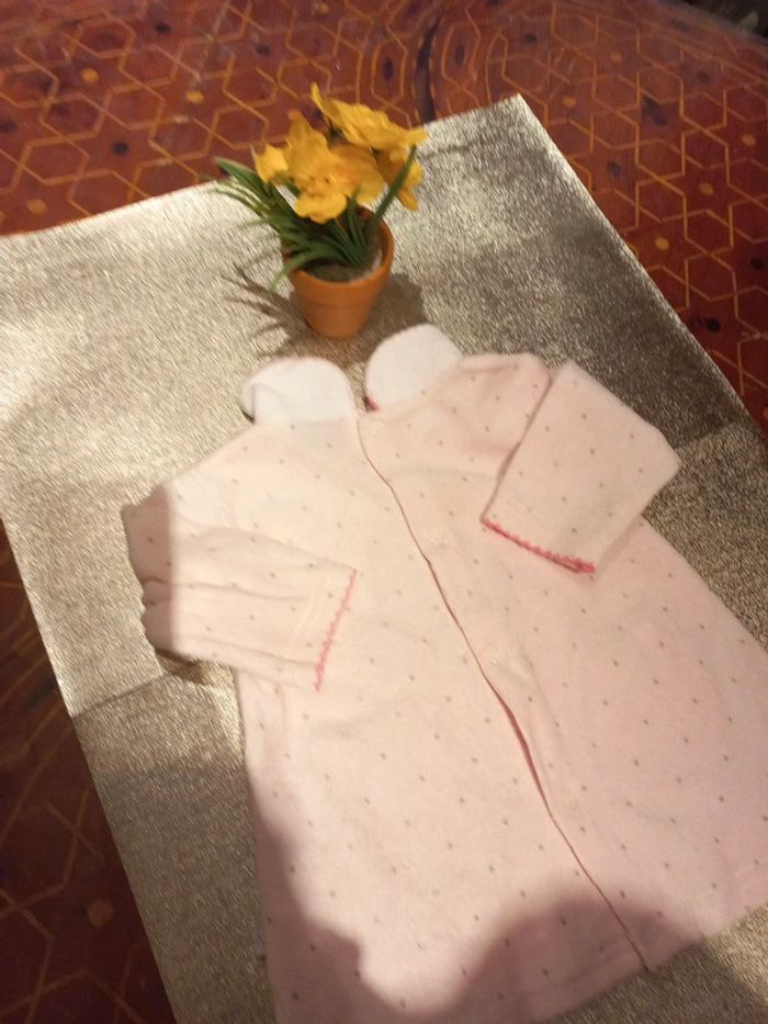 Jolie robe ou chemise de nuit 1 mois 54 cm - photo numéro 2