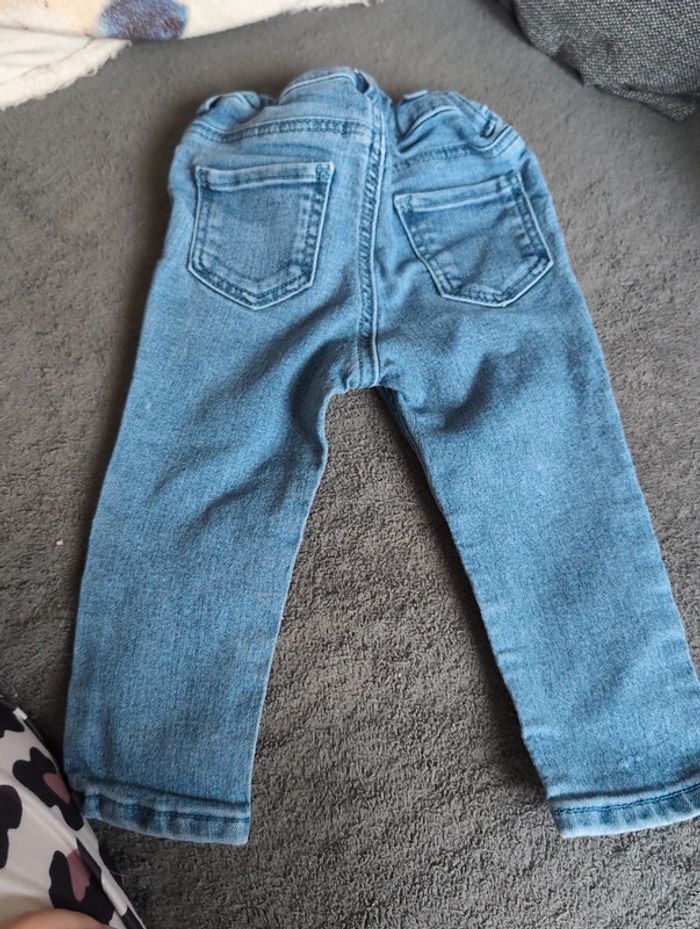 Jeans fille 9 mois - photo numéro 2