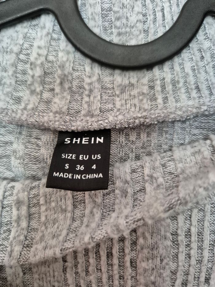 Pull Shein gris - photo numéro 3