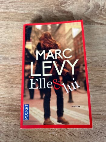 Livre poche « Elle & lui » Marc Levy