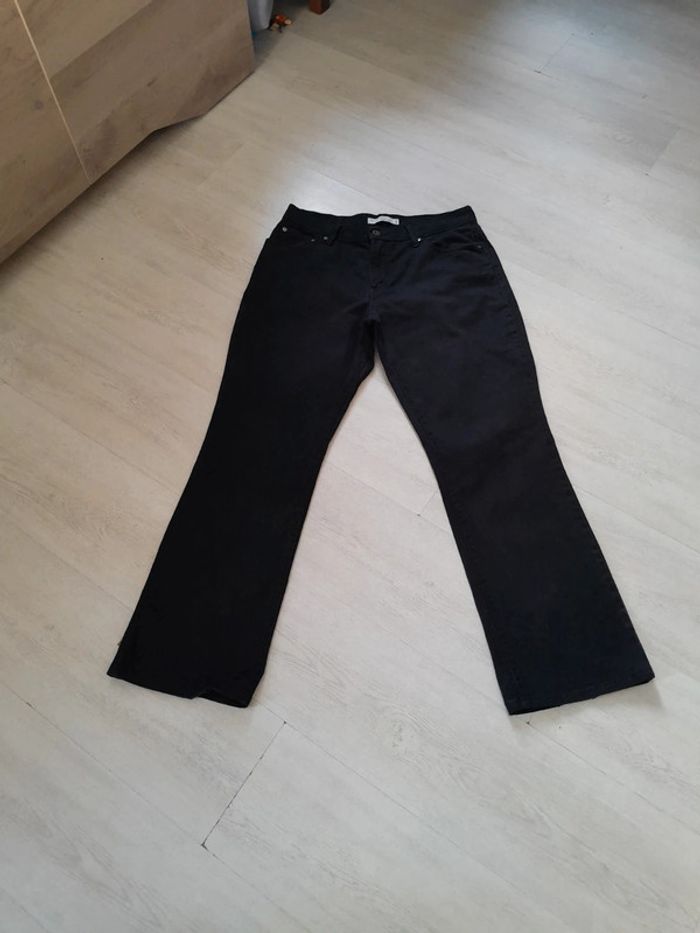 Jean levis 550 relaxed boot cut modèle pour hanches arrondies