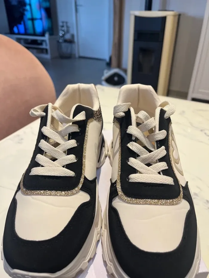 Basket neuve femme tendance - photo numéro 3