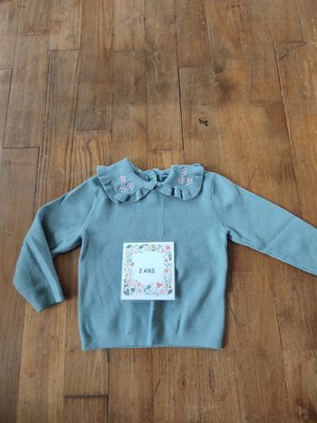 Pull motif brodé