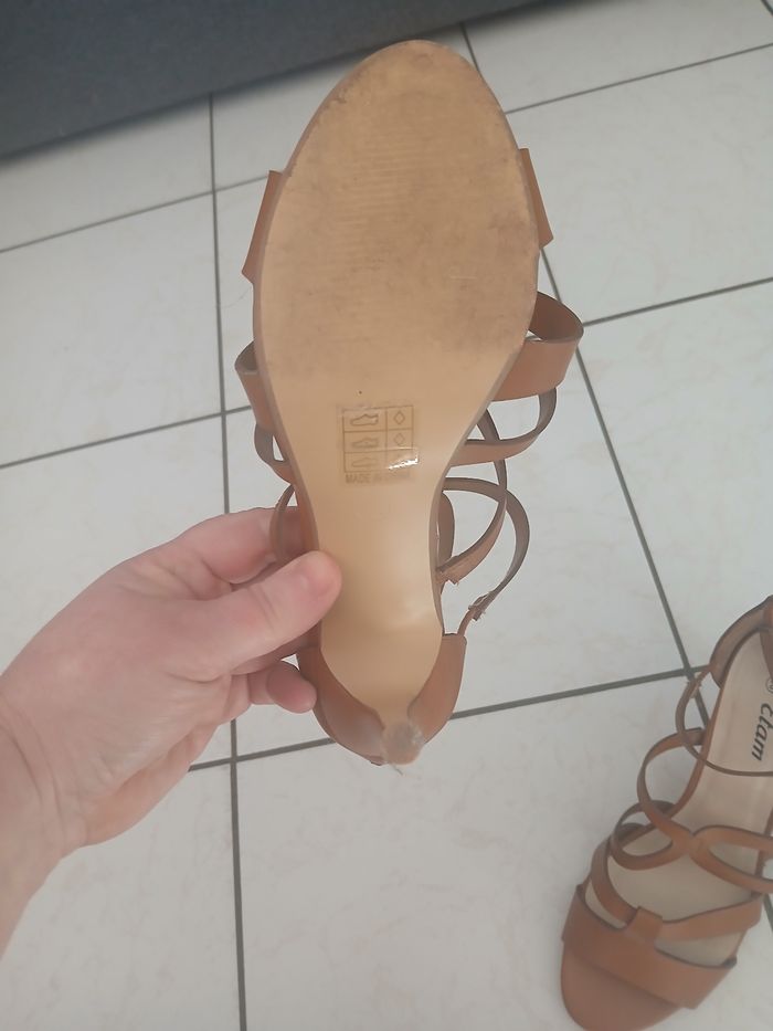 Chaussure ouverte à talon - photo numéro 5