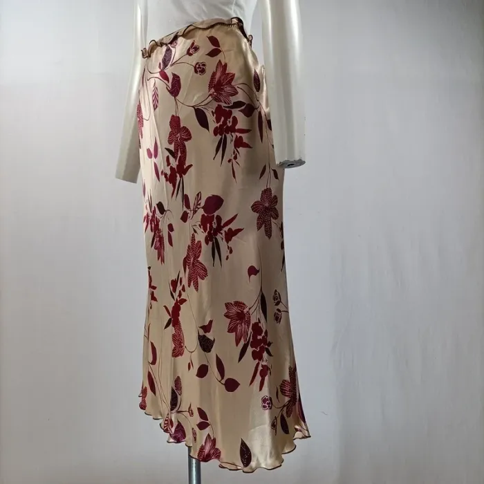Jupe midi satinée à fleurs bordeaux et violettes – taille 40 – Caroll made in France A976 - photo numéro 7