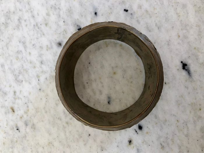 Manchette en métal doré sculpté vintage - photo numéro 3