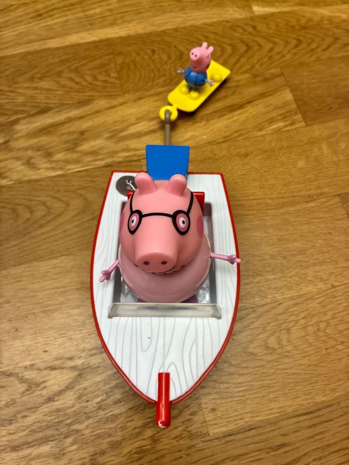 Peppa piG speed boat hors bord - photo numéro 2