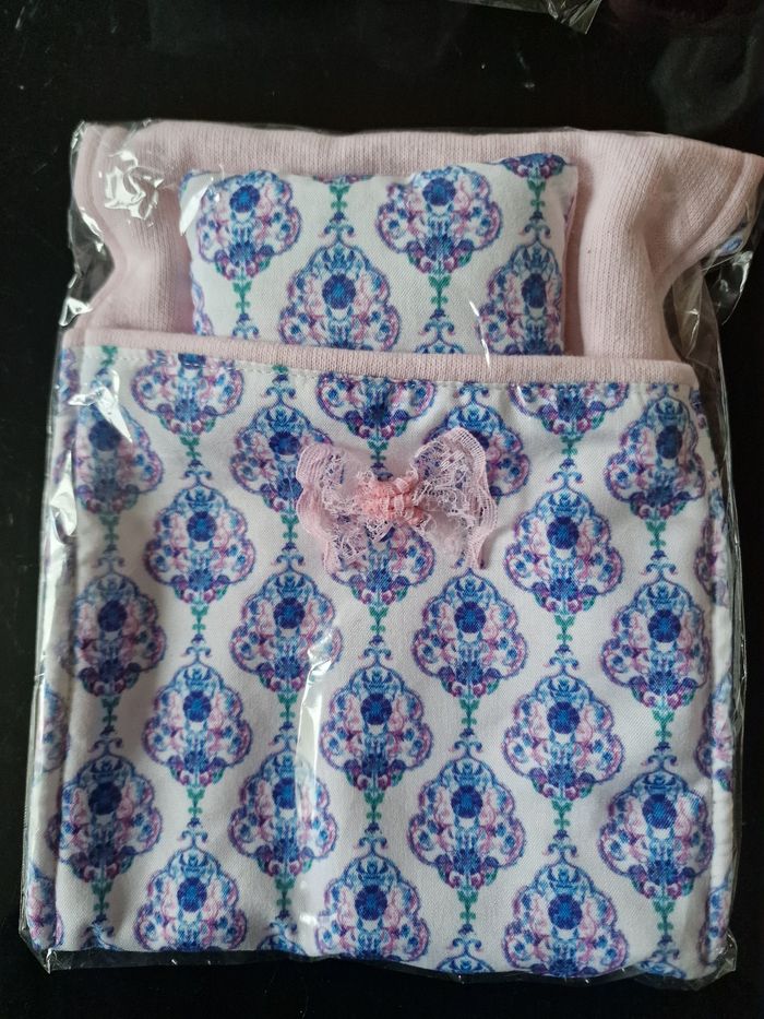 Sac couchage pour poupée style labubu