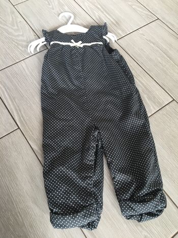 Combinaison noir à pois blancs
