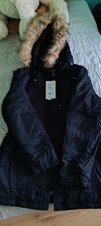 Parka noir avec capuche fourrure