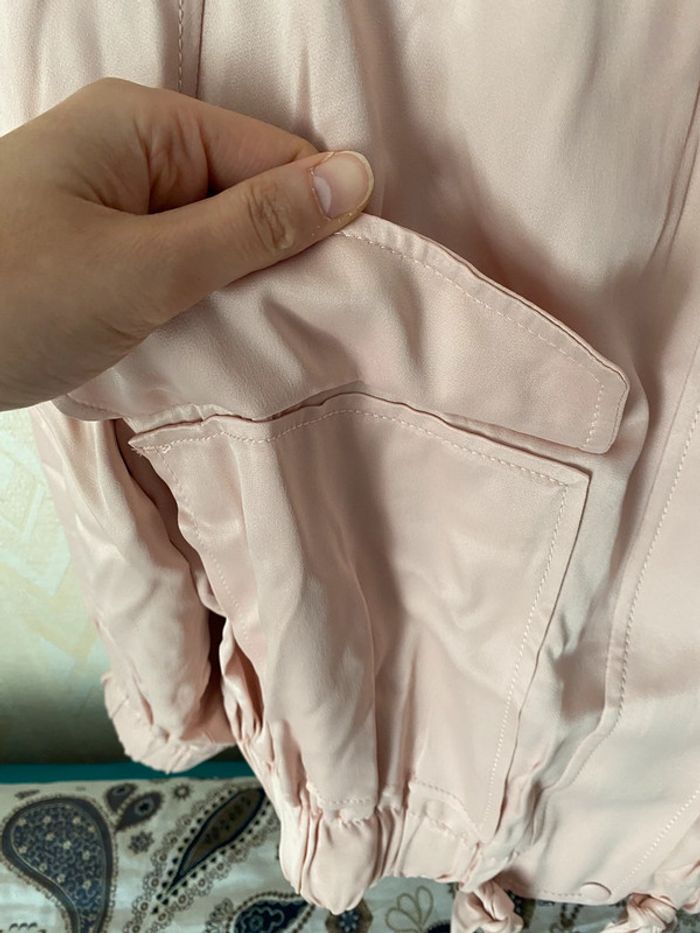 Superbe beau blouson aviateur fluide rose pale Zara neuf avec étiquette taille L - photo numéro 4