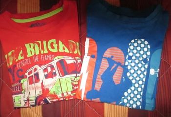 Lot 2 tee shirts 6 ans coton