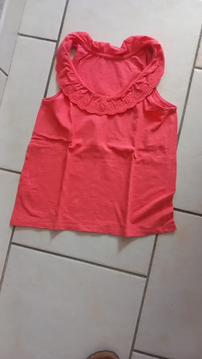 Tee shirt corail vertbaudet 10 ans tbe