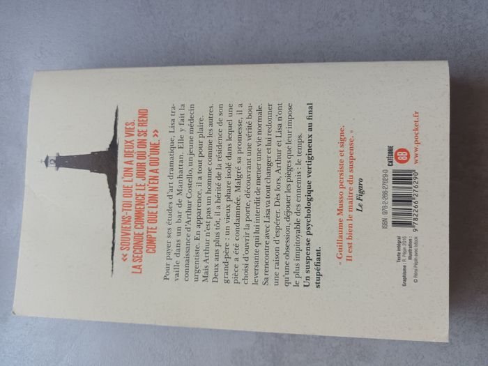 Livre l'instant présent de Guillaume Musso - photo numéro 3