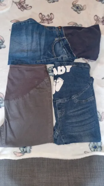 Lot pantalon de grossesse taille 36 en bon état