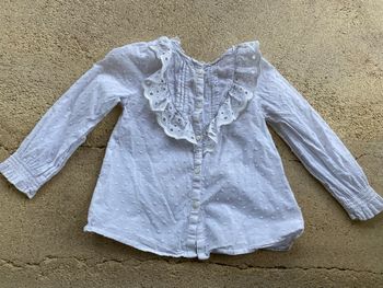 Chemise Zara blanche à volant brodé