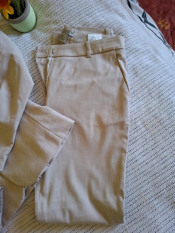 Tailleur Beige - photo numéro 3
