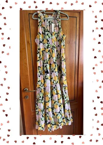 Longue robe fleurie Chantal B neuve avec étiquette
