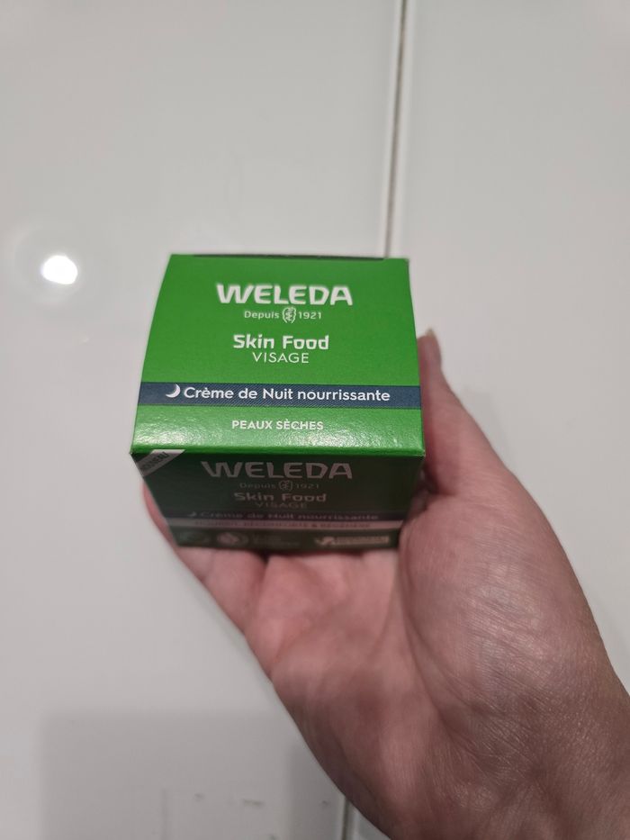 Crème de nuit nourrissante skin food Weleda neuve - photo numéro 2