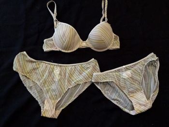 ensemble lingerie kiabi vert soutien gorge 90b + 1 slip + 1 shorty 38/40