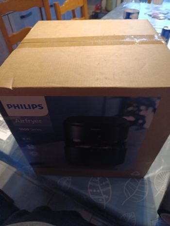 Air fryer philips neuf et emballé. 