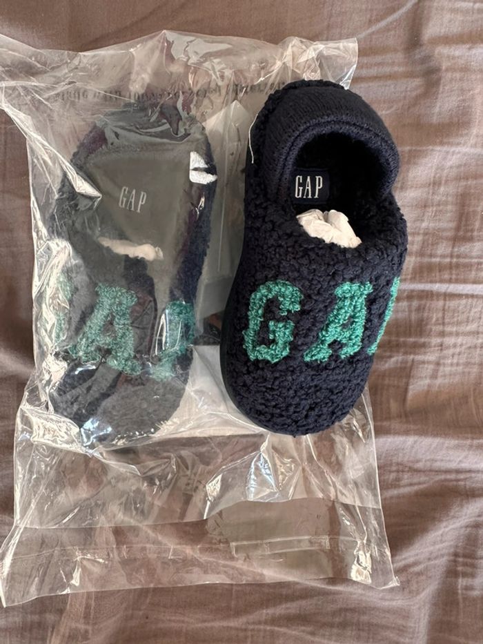Pantoufles Gap neuves 25