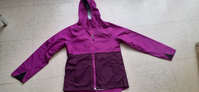 Une veste de fille taille 10ans - photo numéro 2